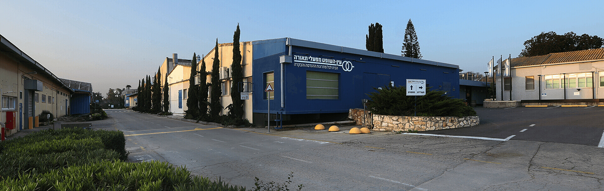 main-slide